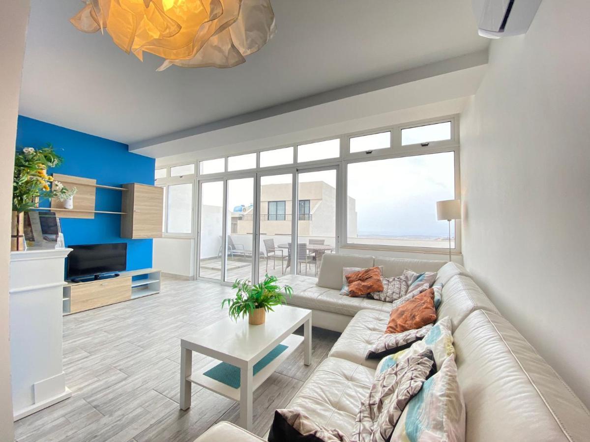 Apartamento Penthouse "Maltese Scent" Mellieħa Exterior foto