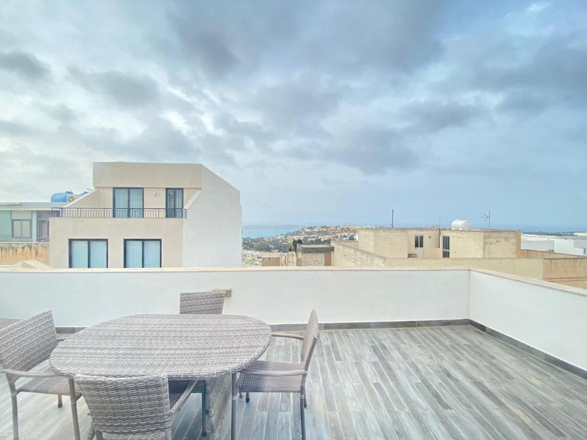 Apartamento Penthouse "Maltese Scent" Mellieħa Exterior foto