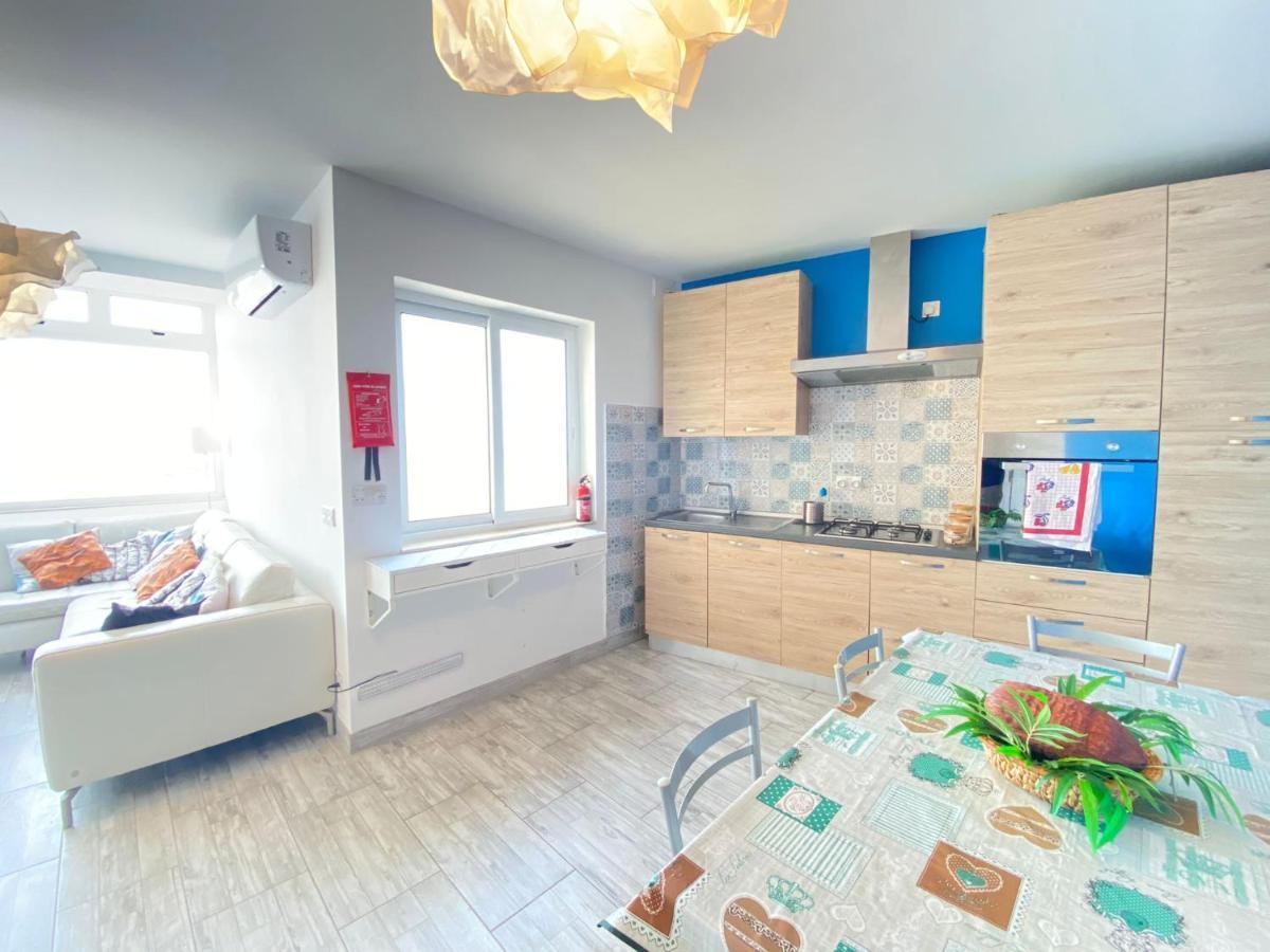 Apartamento Penthouse "Maltese Scent" Mellieħa Exterior foto