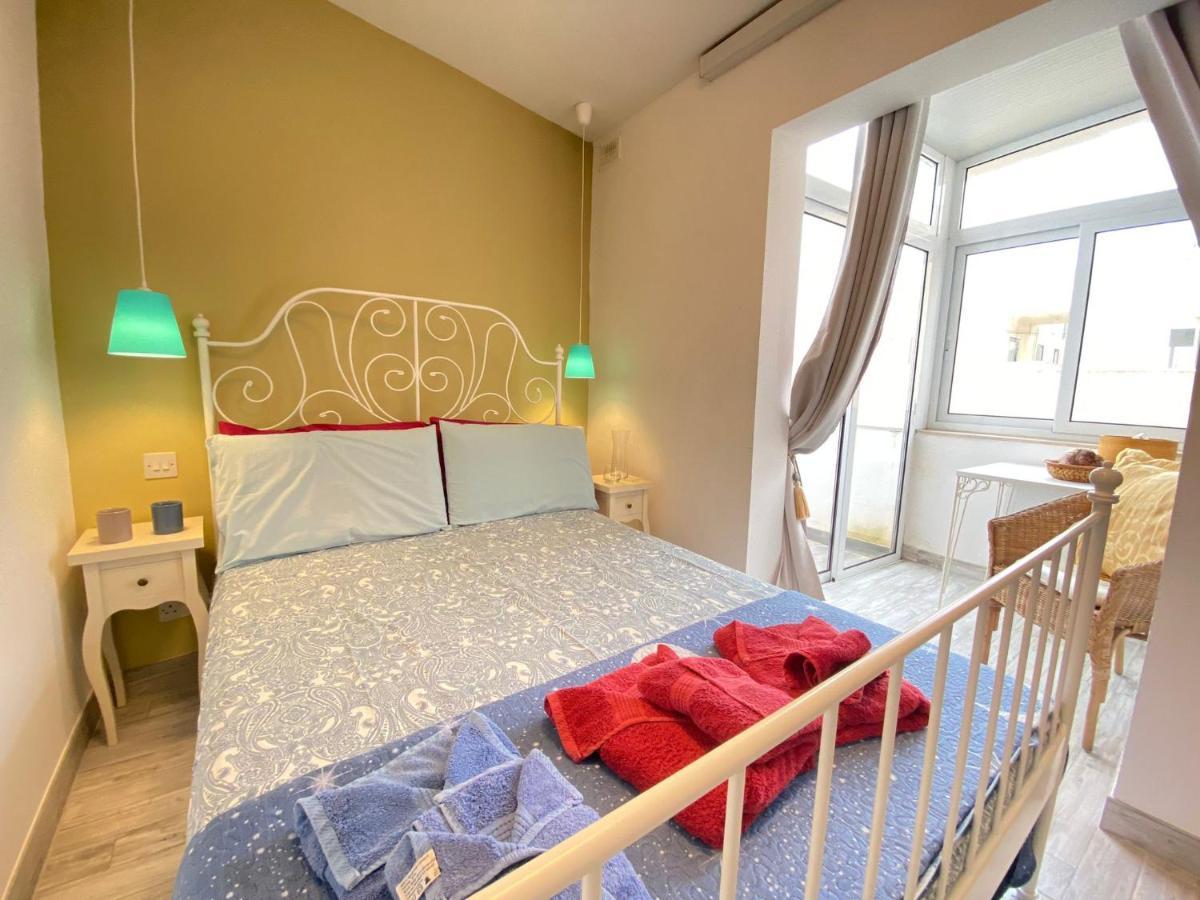 Apartamento Penthouse "Maltese Scent" Mellieħa Exterior foto