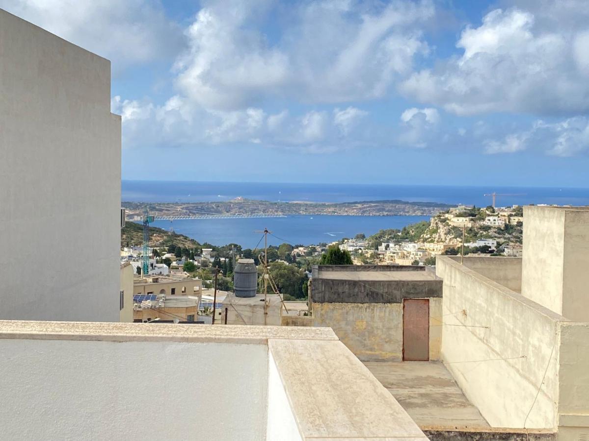 Apartamento Penthouse "Maltese Scent" Mellieħa Exterior foto