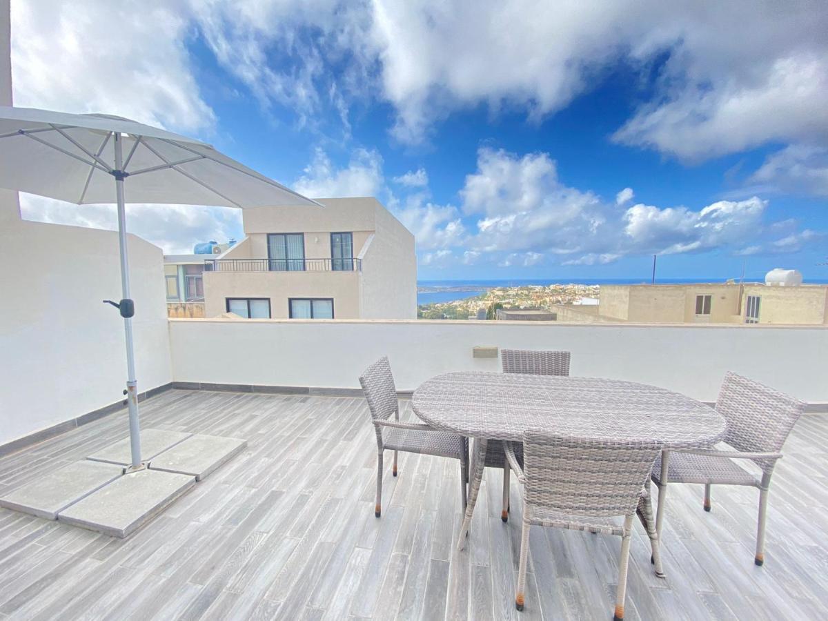 Apartamento Penthouse "Maltese Scent" Mellieħa Exterior foto