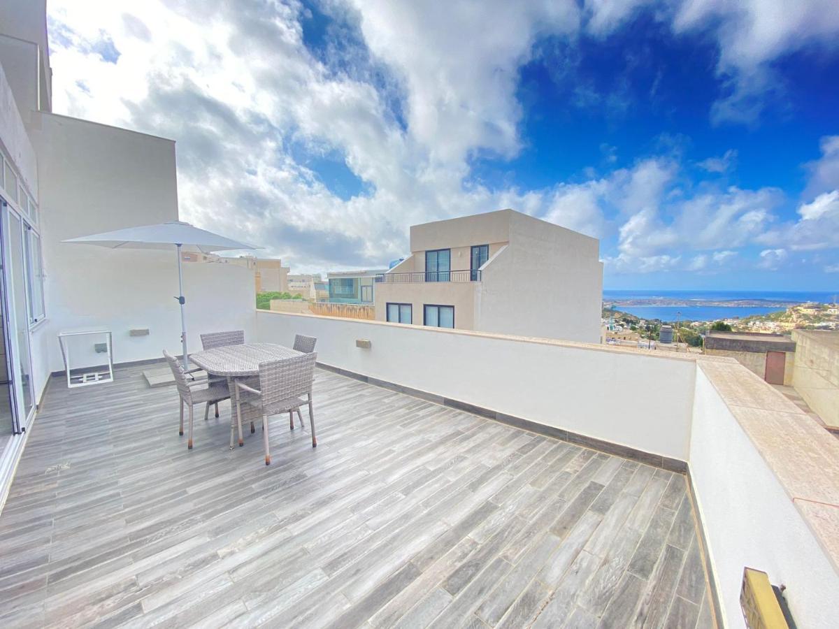 Apartamento Penthouse "Maltese Scent" Mellieħa Exterior foto