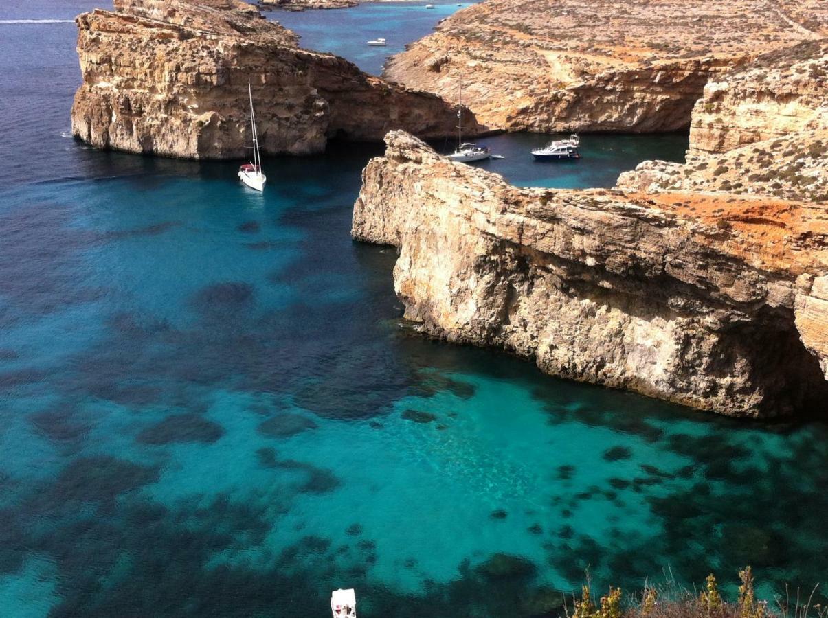 Apartamento Penthouse "Maltese Scent" Mellieħa Exterior foto